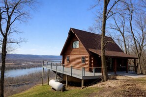 Exterior - Riverview Retreat / Sleeps 6 (De Soto)