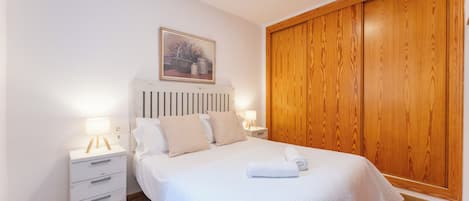 2 chambres, fer et planche Ă repasser, Wi-Fi gratuit, draps fournis