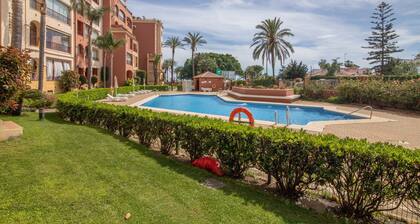 Isla Canela Apartment with Shared Pool, Wi-Fi, and Air Conditioning