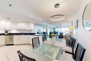 Dining - Newly updated, oceanfront condo with balcony, views & pool (Ocean City)