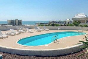 Pool - Well-Decorated, Ocean Block Condo w/ Fireplace, Balcony & Shared Pool/Gym (Ocean City)