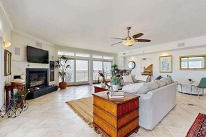TV, DVD player, offices - Oceanfront Penthouse w/ 130-Foot Balcony, Amazing Ocean View, AC, New Upgrades (Ocean City)