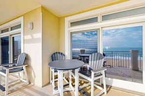Outdoor dining - Oceanfront Penthouse w/ 130-Foot Balcony, Amazing Ocean View, AC, New Upgrades (Ocean City)