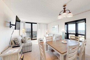Interior - Budget-friendly beach condo with incredible views, balcony, pools & tennis (Ocean City)