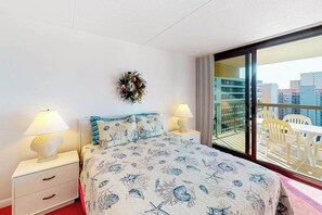 2 bedrooms, WiFi, bed sheets - Wonderful beach condo with balcony, views, pools, gym, game room & sauna (Ocean City)