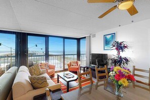 TV, DVD player, offices - Ocean-view condo with balcony, washer/dryer, pools, saunas, gym & tennis (Ocean City)