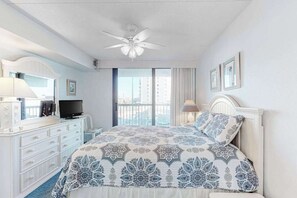 Iron/ironing board, WiFi, bed sheets - Incredible condo with tennis court views, balcony, pools, game room & gym (Ocean City)