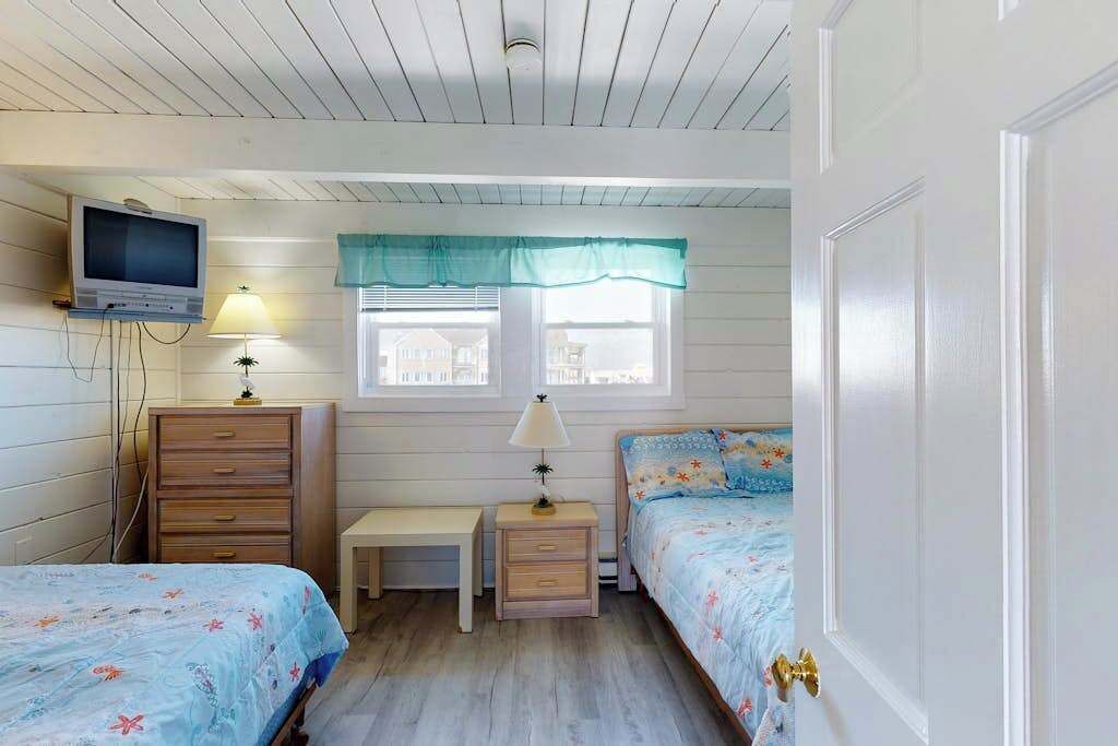 4 bedrooms, WiFi, bed sheets