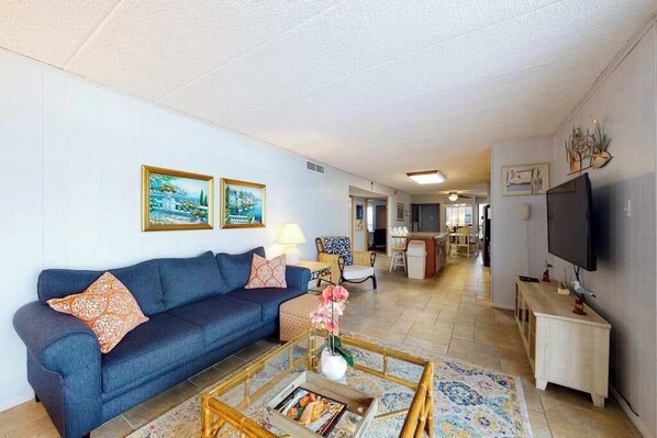 TV, DVD player, offices - Oceanfront condo with balcony, free WiFi, central AC & shared heated pool (Ocean City)