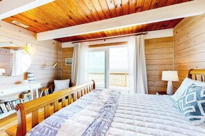 5 bedrooms, WiFi, bed sheets - Oceanfront with Direct Beach Access (Ocean City)