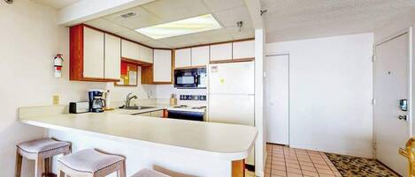 Fridge, microwave, oven, stovetop