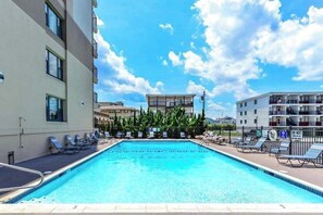 Pool - Oceanfront gem with views, pool & tennis on-site, private balcony & washer/dryer (Ocean City)