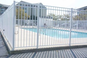 Pool - Condo Next to Northside Park w/ AC, Washer/Dryer, Balcony & Shared Pool (Ocean City)