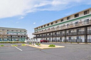 Exterior - Condo Next to Northside Park w/ AC, Washer/Dryer, Balcony & Shared Pool (Ocean City)