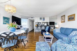 TV, offices - Oceanfront condo with two balconies, amazing views, WiFi, AC, & shared pool (Ocean City)