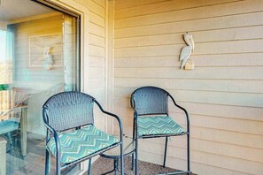 Terrace/patio - Well-Equipped Beach-Themed Condo w/Shared Pool, Private W/D, Free WiFi (Ocean City)