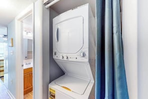 Interior - One Block to the Beach Perfectly Located Condo w/ AC, Balcony, Shared Pool (Ocean City)