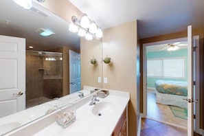 Shower, towels - Incredible Beachfront Condo w/Private Balcony, Fireplace, A/C, & Shared Pool (Ocean City)