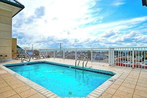 Pool - Terrific Beach Condo w/Spacious Balcony, W/D, Shared Pool, Fitness Center, WiFi (Ocean City)