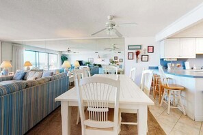 Dining - Inviting beachfront condo with beach views, balcony, AC & washer/dryer (Ocean City)