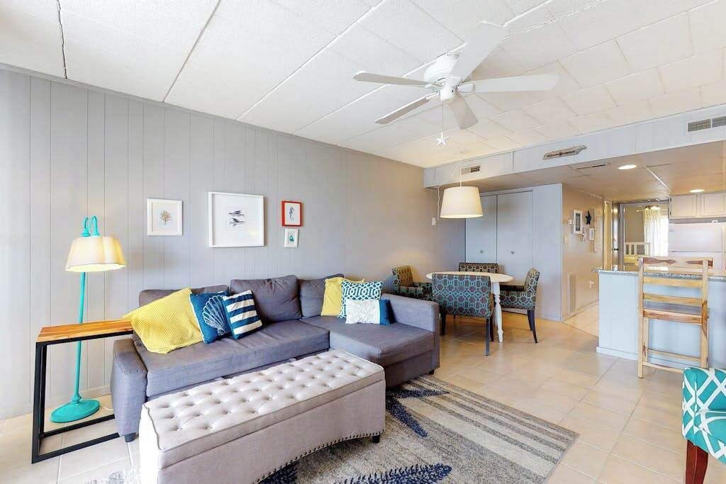 TV, DVD player, offices