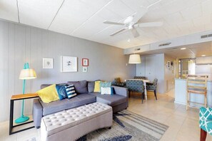 TV, DVD player, offices - Grandview 203 (Ocean City)