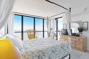 2 bedrooms, Internet, bed sheets - Incredible waterfront condo with furnished balcony, beach views, pools & gym (Ocean City)