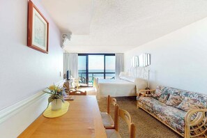 Interior - Beachfront studio with small balcony, AC, pools, gym, game room & sauna (Ocean City)