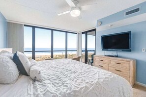 2 bedrooms, Internet, bed sheets - Convenient beachfront condo with views, balcony, pools, gym & game room (Ocean City)