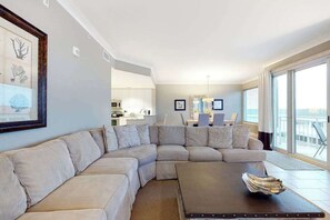 TV, DVD player, offices - Gorgeous Luxury Condo w/ Ocean Views From Balcony, Shared Pool, Free WiFi (Ocean City)