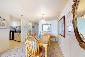 Dining - Fountainhead Towers 409 (Ocean City)