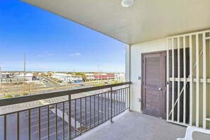 Property grounds - Fountainhead Towers 409 (Ocean City)