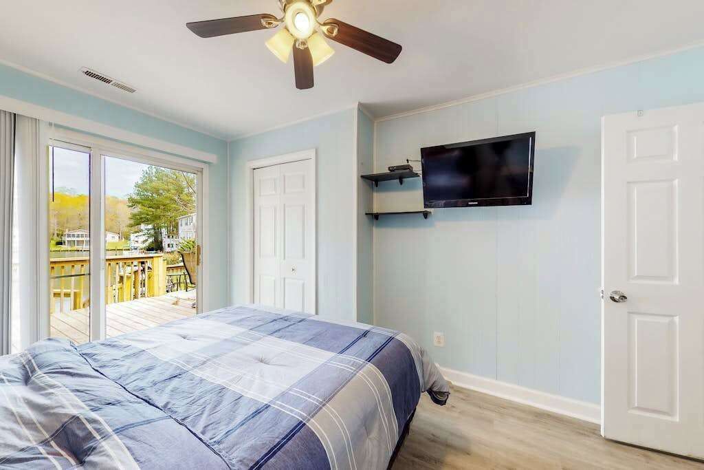 4 bedrooms, WiFi, bed sheets