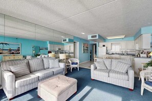 TV, DVD player, offices - Convenient beachfront condo with fast WiFi, pools, sauna, gym, & central A/C (Ocean City)