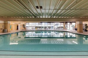 Pool - Convenient beachfront condo with fast WiFi, pools, sauna, gym, & central A/C (Ocean City)
