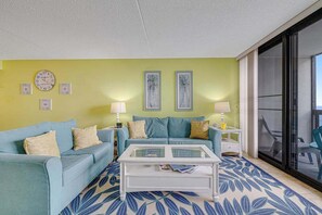 TV, DVD player - Lovely beachfront condo with balcony views, pools, tennis & gym (Ocean City)
