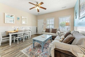 TV - Gulf Stream Cottages 1928-walk to beach (Myrtle Beach)