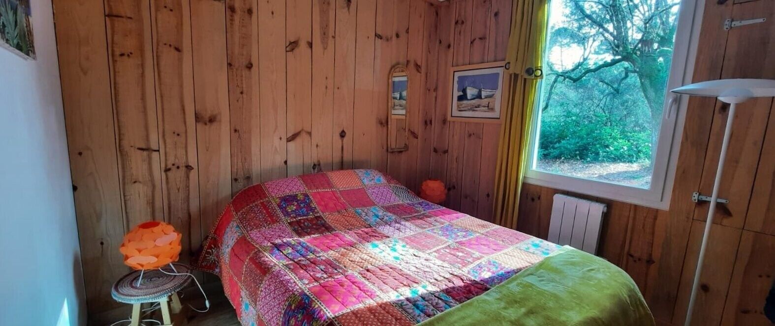 2 slaapkamers, een strijkplank/strijkijzer, beddengoed