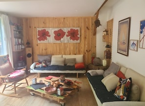 Chimenea y estéreo 