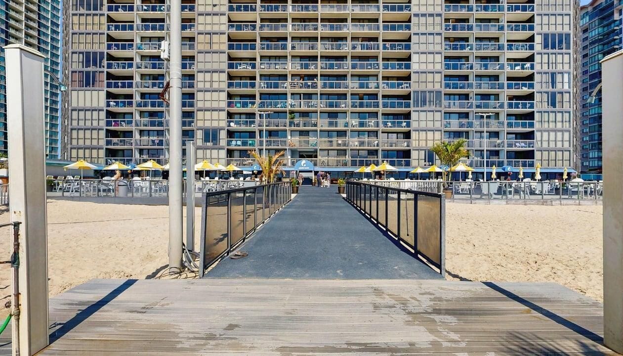 Strand