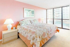 3 bedrooms, Internet, bed sheets - Light-filled beach condo with balcony, AC, angled views, pools, gym & sauna (Ocean City)