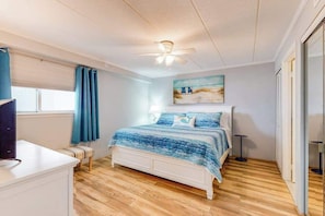 1 bedroom, WiFi, bed sheets - Direct oceanfront top floor condo w/outdoor pool, balcony, easy beach access (Ocean City)