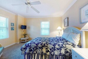 3 bedrooms, iron/ironing board, WiFi, bed sheets - Lovely Home w/Marina & Bay Views From Balcony, Private Washer/Dryer, Free WiFi (Ocean City)
