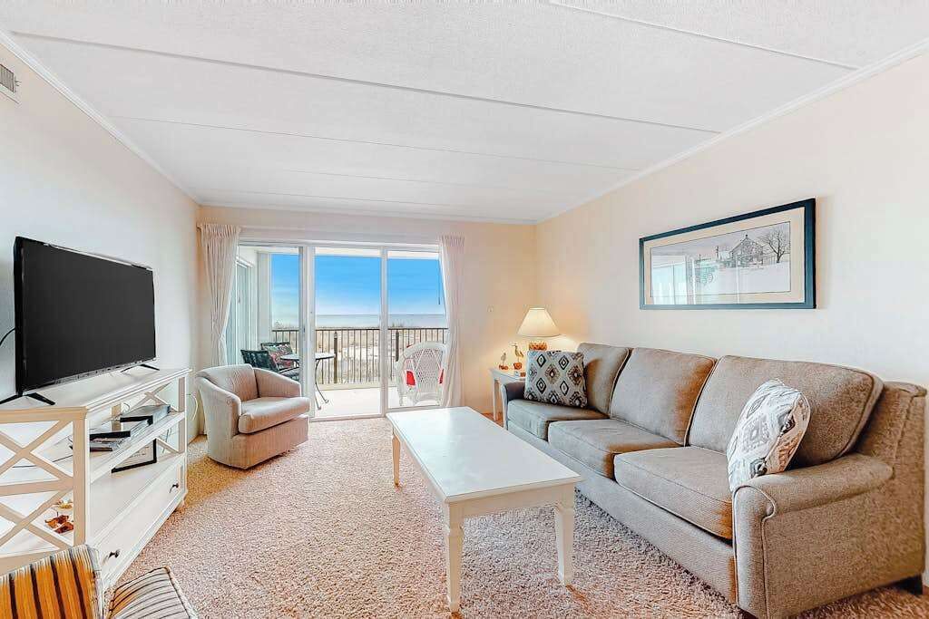 TV, DVD player, offices