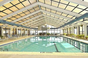 Pool - Unique Condo w/Side Views of the Beach, Private Balcony, Shared Pools, Gym, A/C (Ocean City)