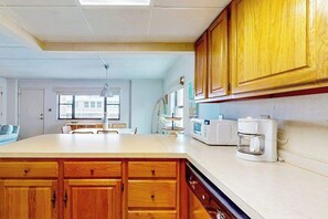 Fridge, microwave, oven, stovetop - Lovely Oceanside Vacation Suite w/Private Washer/Dryer, Free WiFi, & Balcony (Ocean City)