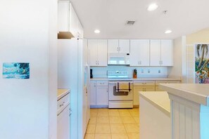 Fridge, microwave, oven, stovetop - Charming Bayfront Condo Close to the Beach w/Shared Pool, Free WiFi, Private W/D (Ocean City)