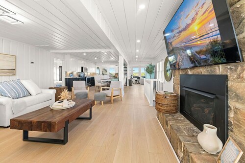 Bel Aire Villa Luxury Oceanfront OBX Retreat w/ Pool & Hot Tub