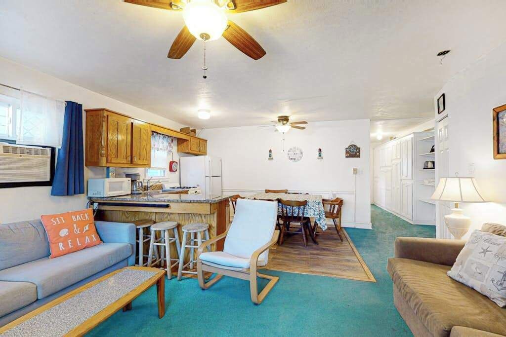 TV, DVD player, offices