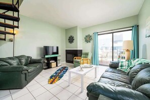 TV, fireplace, DVD player, offices - Canal View Townhouse w/Private Deck, Washer/Dryer, & Private Balcony (Ocean City)